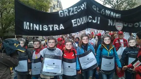 Drugi dzień protestów. "Zniszczono polską oświatę"