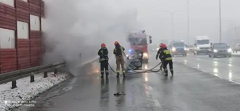 Pożar samochodu na Trasie Siekierkowskiej