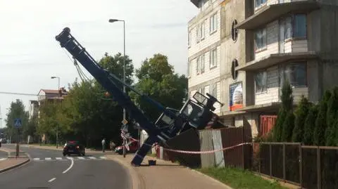 Dźwig zablokował ulicę na Ursynowie