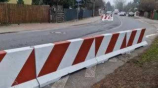 Betonowe zapory na ulicy Bukowieckiej