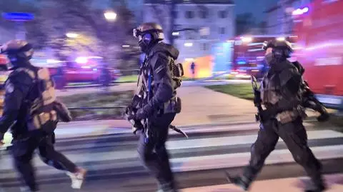 Pomyłka antyterrorystów. Wtargnęli do niewłaściwego mieszkania i wystraszyli matkę z dzieckiem