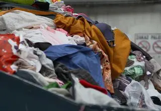 Katastrofa ubraniowa narasta. Ekspertka bije na alarm 