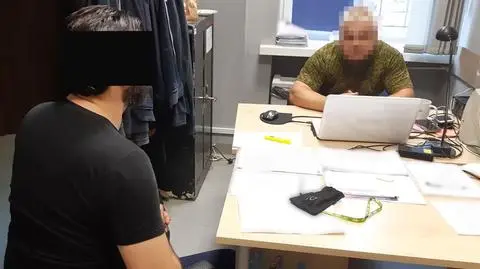 Podawali się za dekarzy, oszukali 83-latka