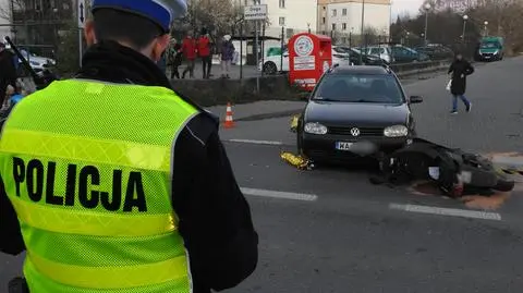 Wypadek z udziałem skuterzysty na Białołęce. Na miejscu lądował śmigłowiec LPR