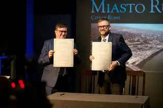 Zygmunt Kostkiewicz, prezes PWPW i Jan Ołdakowski, dyrektor MPW