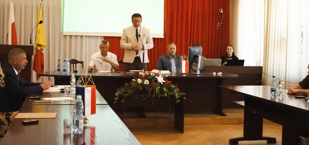Jezus Chrystus "królem powiatu". Radni zdecydowali