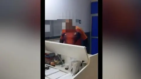 Otwoccy policjanci zatrzymali agresywnego 56-latka