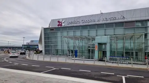Prokuratura bada sprawę fałszywego alarmu bombowego w samolocie (zdjęcie ilustracyjne)