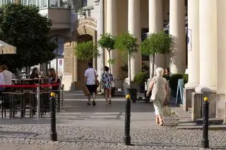 Więcej przestrzeni dla pieszych na placu Zbawiciela