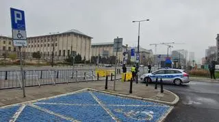 Zamknięty most Poniatowskiego 