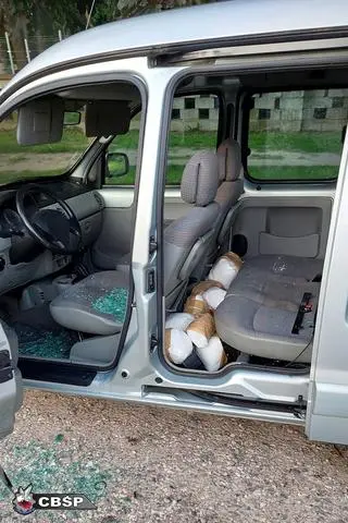Narkotyki były ukryte w samochodzie
