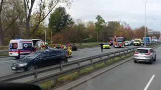 Zderzenie dwóch aut na Wisłostradzie