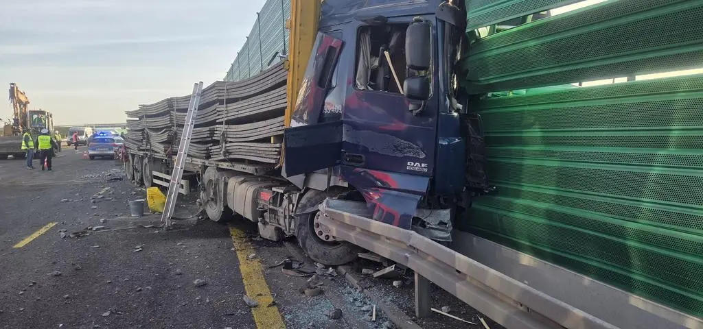 "Prawdopodobnie wystrzeliła opona"