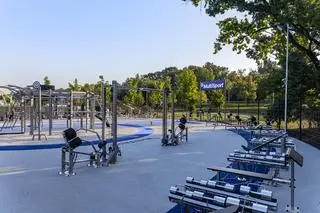 Siłownia plenerowa MultiSport na Błoniach Stadionu Narodowego