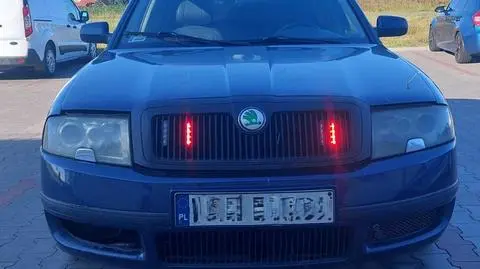 Zamontował w aucie światła imitujące sygnały uprzywilejowanego pojazdu