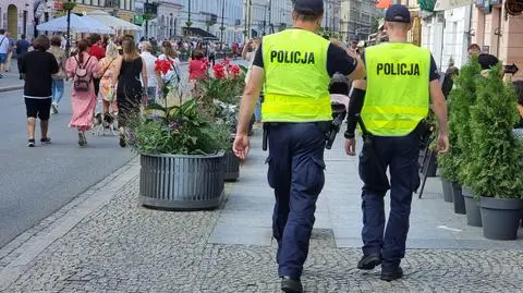 Atak na Nowym Świecie. Kobieta raniła ostrym narzędziem dwóch przechodniów
