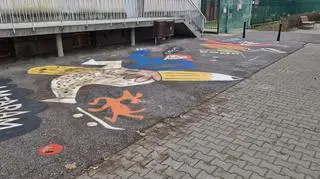 Stan malunku w niecały miesiąc po namalowaniu