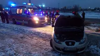 Autobus po zderzeniu wpadł do rowu 