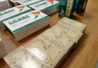 "Lekarz" samouk przyjmował pacjentów i produkował "leki"