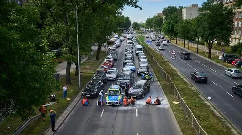 Blokada Ostatniego Pokolenia na ulicy Czerniakowskiej