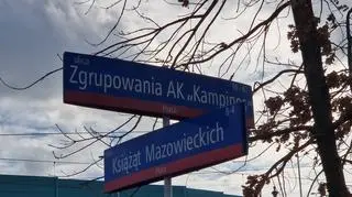 Sygnalizacja świetlna na skrzyżowaniu Książąt Mazowieckich i Zgrupowania AK "Kampinos" 