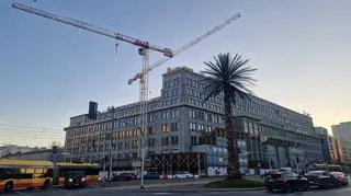 "Ten budynek ciągle nas zaskakuje, w środku podziurawiony jak ser"