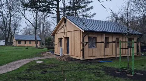 Rekonstrukcja domków fińskich na Polu Mokotowskim