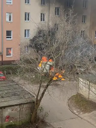 Pożar samochodu dostawczego na Grochowie