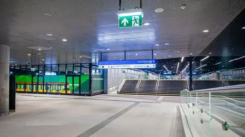 Tramwajowa część przejścia podziemnego na Dw. Zachodnim gotowa