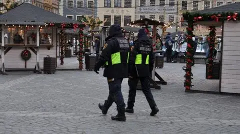 Patrol strażników miejskich na Starówce