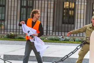 Aktywiści chcieli wejść na teren Pałacu Prezydenckiego