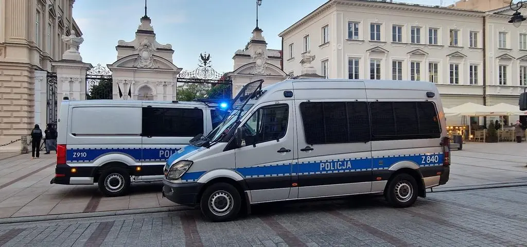 Zbrodnia na Uniwersytecie Warszawskim. Trzy telefony w ciągu trzech minut