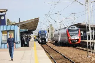 Peron dworca kolejowego Warszawa Wschodnia