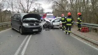 Czołowe zderzenie na Bemowie