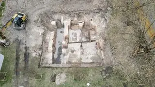 Archeolodzy odkopali fundamenty pasażu Simonsa