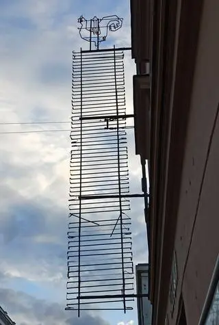 Neon "Cepelii" został wpisany do rejestru zabytków
