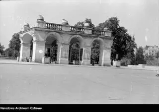 Grób Nieznanego Żołnierza na przełomie lat 50. i 60. XX wieku