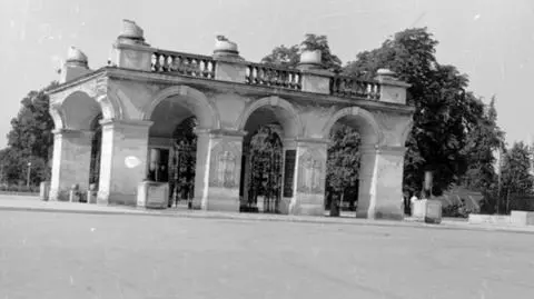 Grób Nieznanego Żołnierza na przełomie lat 50. i 60. XX wieku