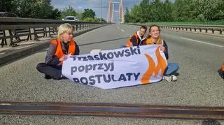 Ostatnie Pokolenie zablokowało most Siekierkowski