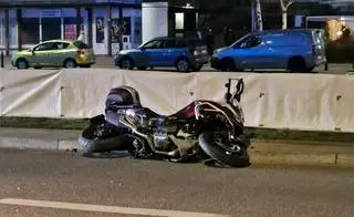 Zderzenie motocyklisty z taksówką