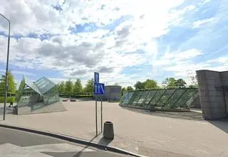 Zmarł 17-latek pchnięty nożem. Śmiertelny cios miała zadać 15-latka