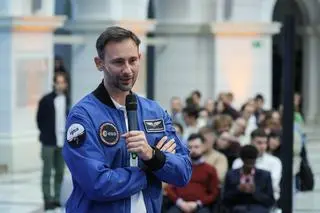 Sławosz Uznański-Wiśniewski spotkał się ze studentami Politechniki Warszawskiej