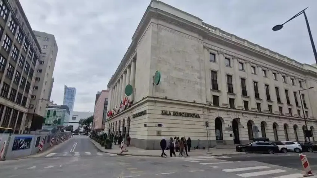 WhatsApp Video 2025-10-03 at 12