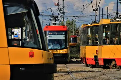 Tramwaje Warszawskie korzystają ze 114 składów starego typu (zdj. ilustracyjne)