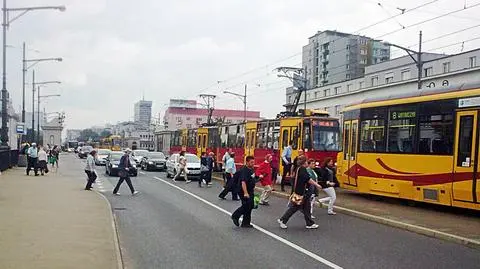 Stary tramwaj zepsuł się na Poniatowskim