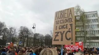 Trwa demonstracja "Odzyskać wybór"