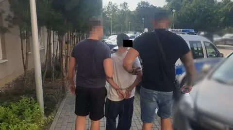 14-latek ukrył się w szafie, 17-latek wpadł z mefedronem