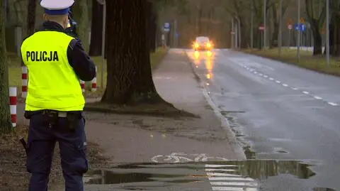 Nie zatrzymał się do kontroli. 15-latek wiózł pijanego ojca