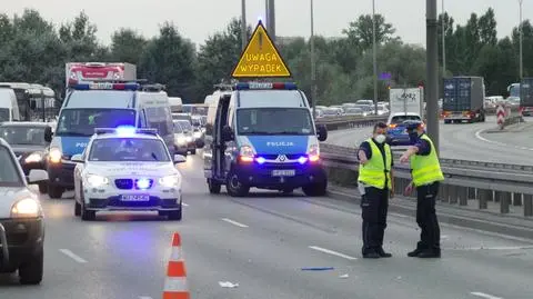 Samochód potrącił mężczyznę na Trasie Siekierkowskiej