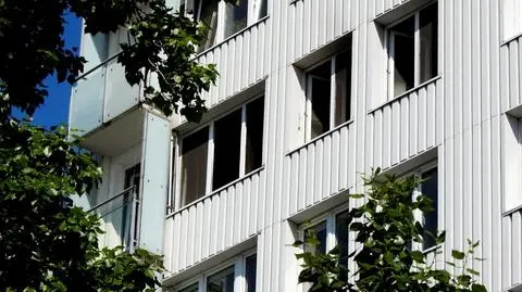 Pożar mieszkania na siódmym piętrze. Nie żyje jedna osoba